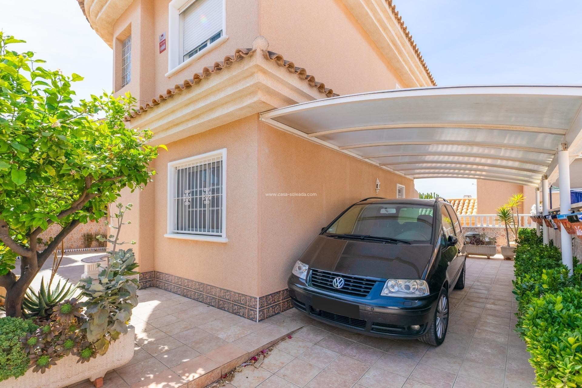 Wiederverkauf - Villa - Orihuela Costa - Punta Prima