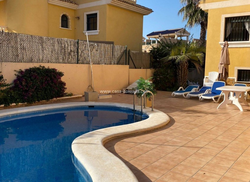 Wiederverkauf - Villa - Orihuela Costa - Villamartín
