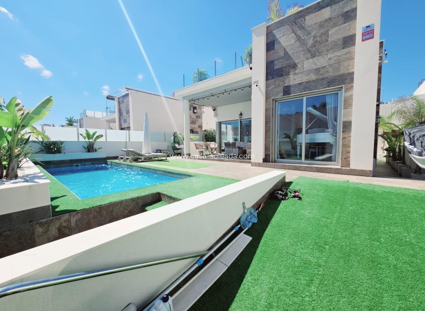 Wiederverkauf - Villa - Orihuela Costa - Villamartín