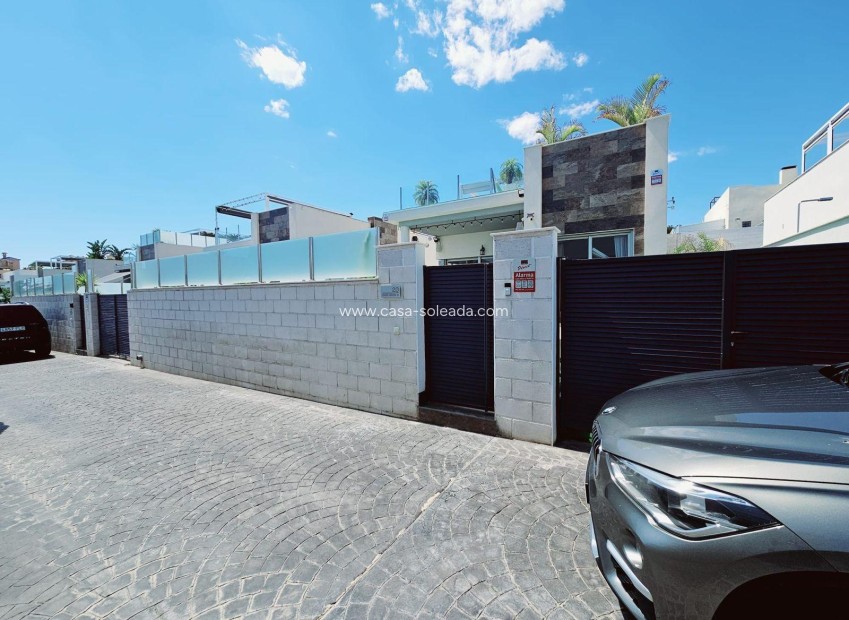 Wiederverkauf - Villa - Orihuela Costa - Villamartín