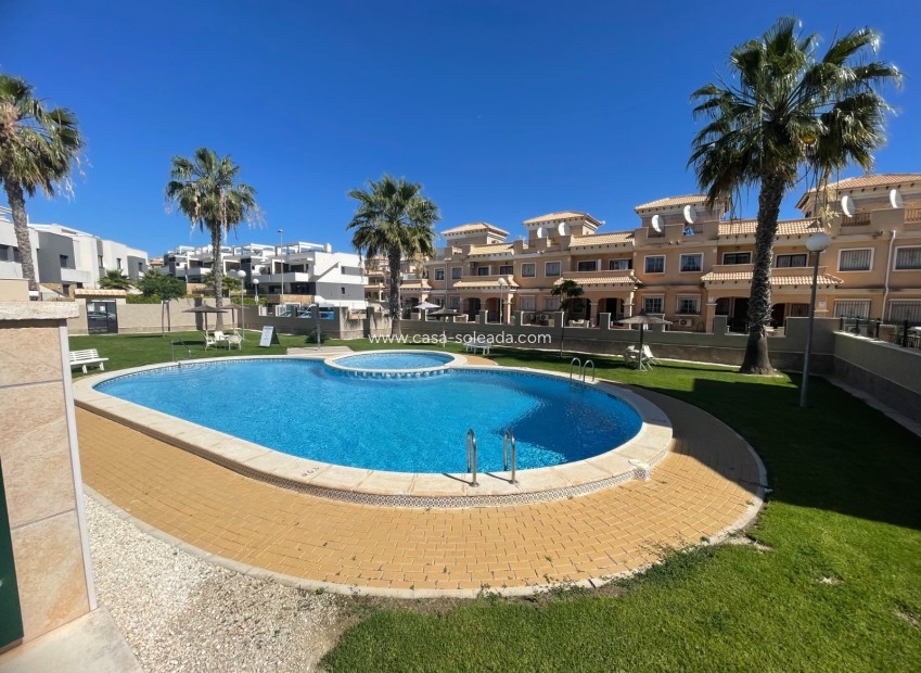 Wiederverkauf - Villa - Orihuela Costa - Villamartín