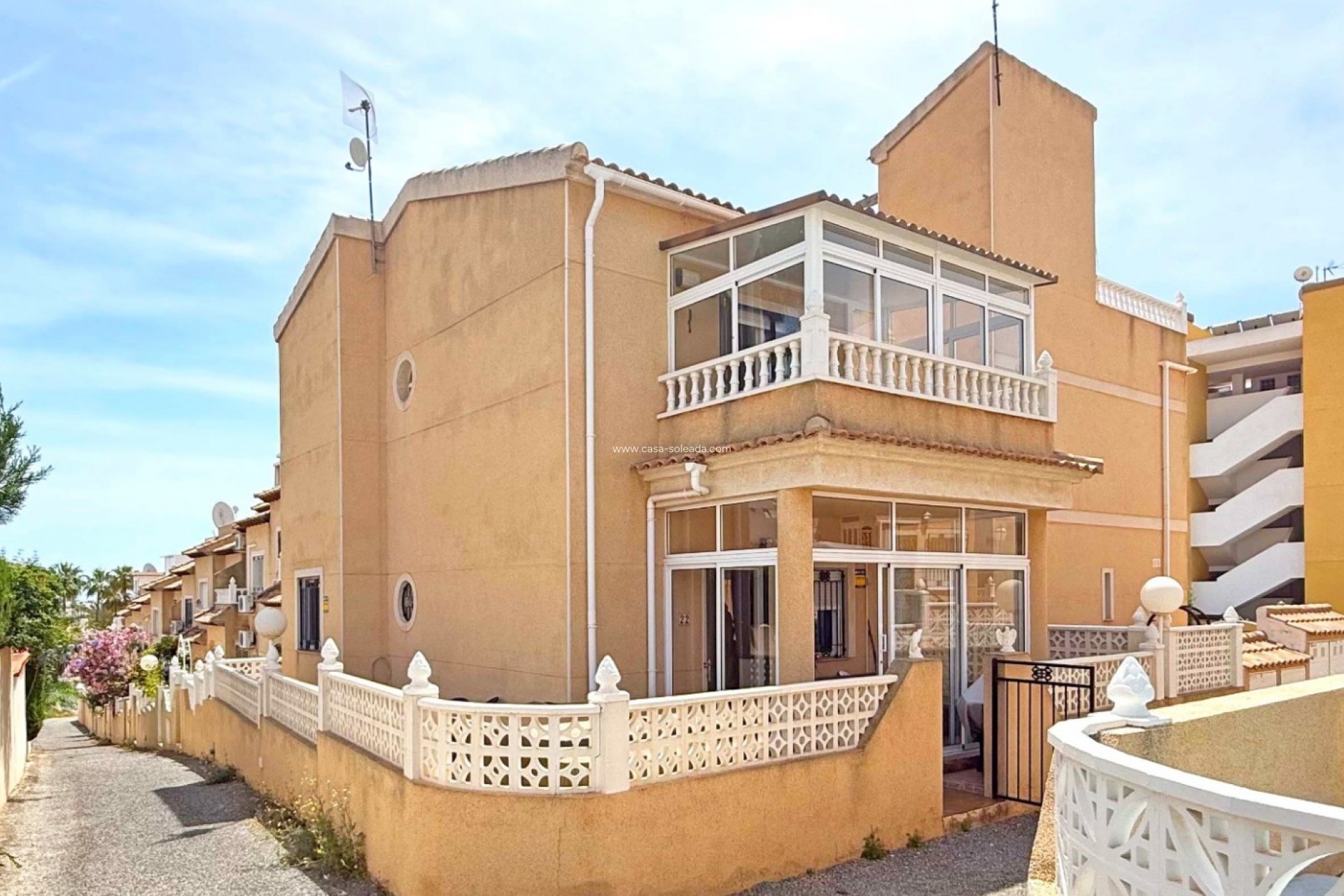 Wiederverkauf - Villa - Orihuela Costa - Villamartín