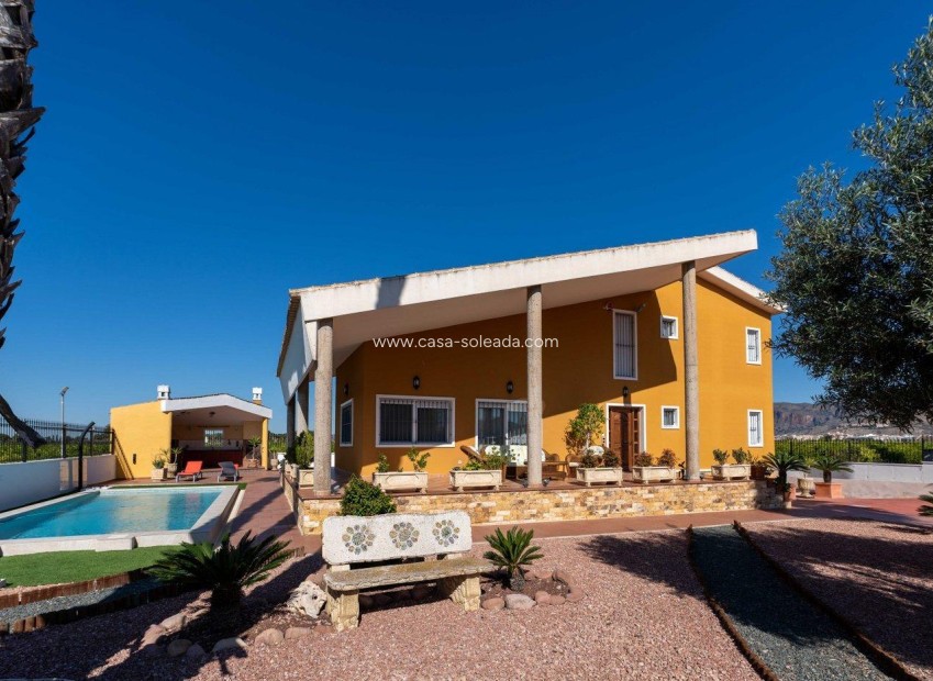 Wiederverkauf - Villa - Orihuela - Orihuela Ciudad