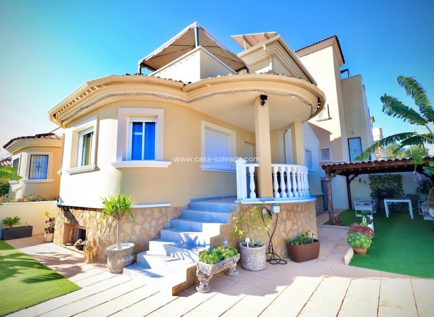 Wiederverkauf - Villa - San Miguel de Salinas - Residencial los flamencos