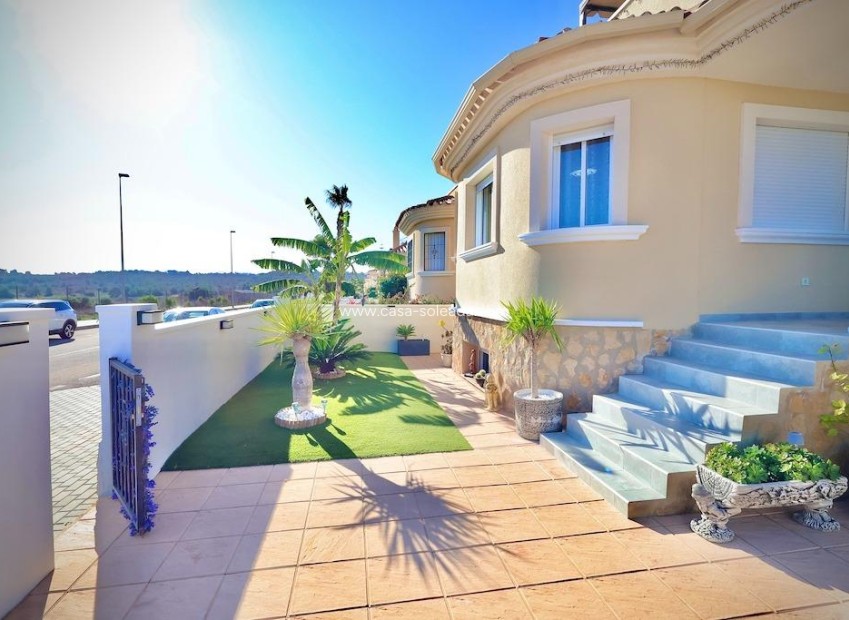 Wiederverkauf - Villa - San Miguel de Salinas - Residencial los flamencos
