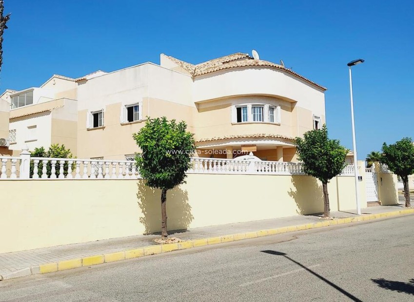 Wiederverkauf - Villa - Torrevieja - BAÑOS DE EUROPA LAS TORRETAS