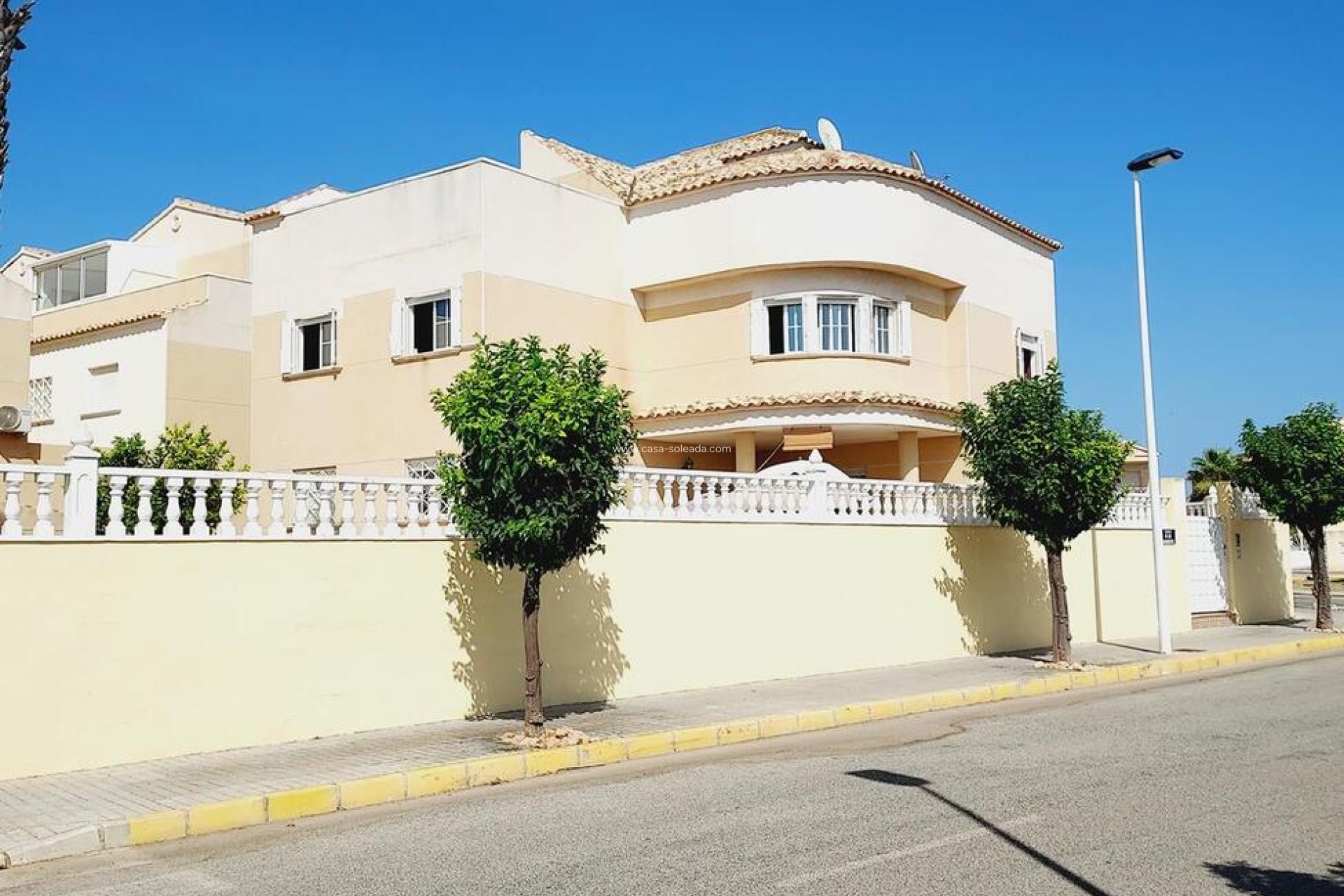 Wiederverkauf - Villa - Torrevieja - BAÑOS DE EUROPA LAS TORRETAS