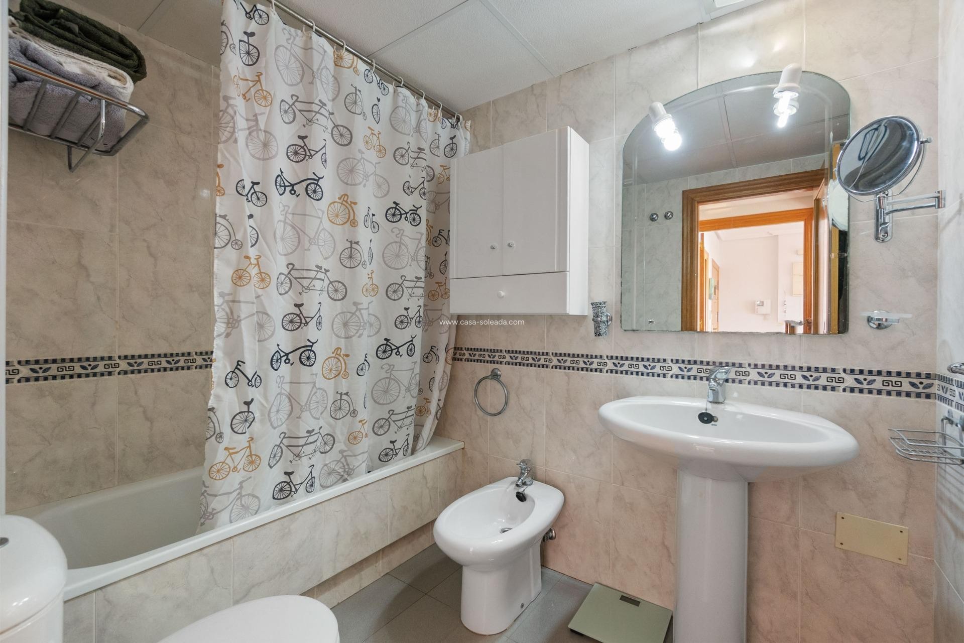 Wiederverkauf - Wohnung - Orihuela Costa - Campoamor