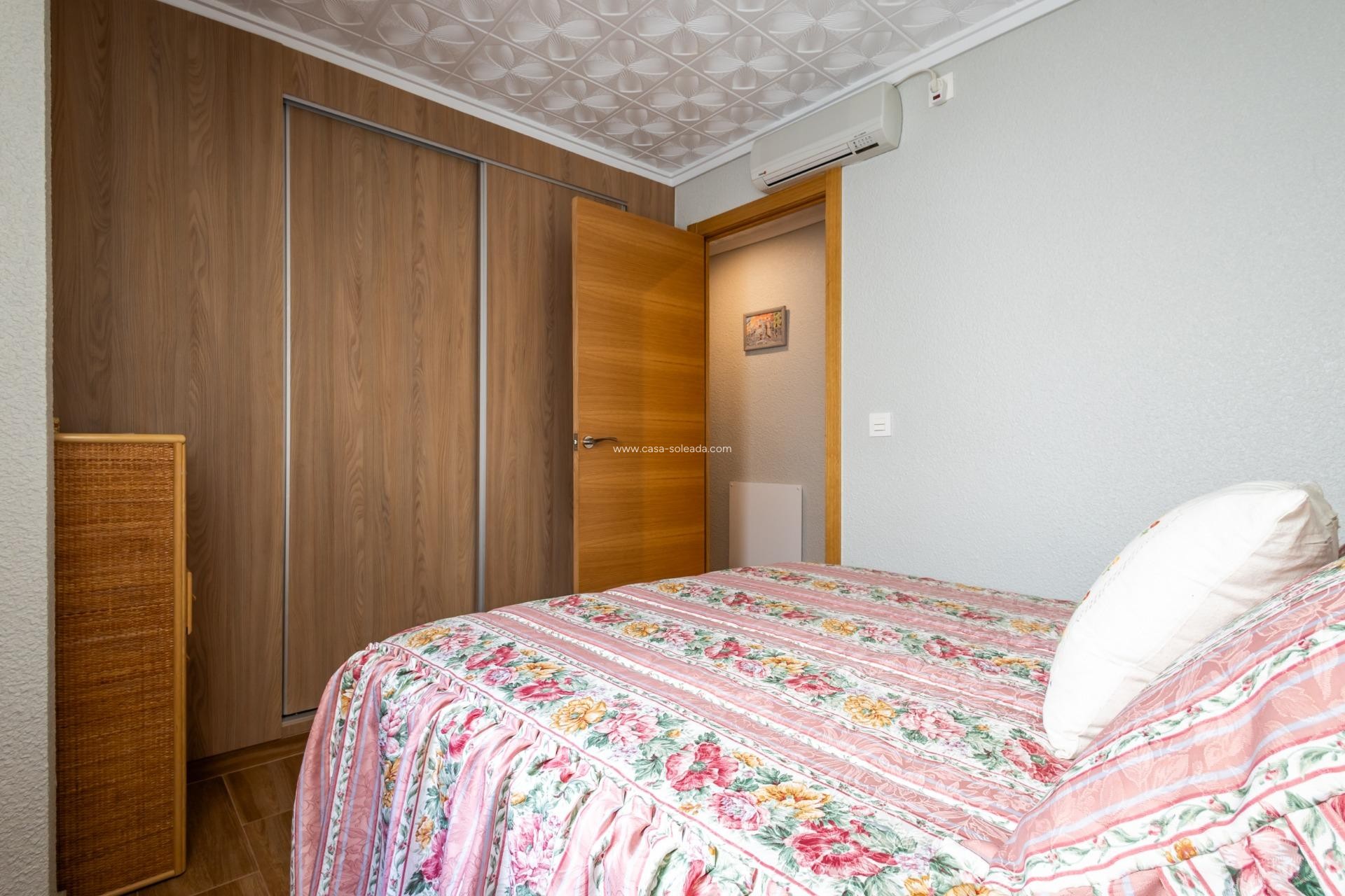 Wiederverkauf - Wohnung - Torrevieja - Acequion