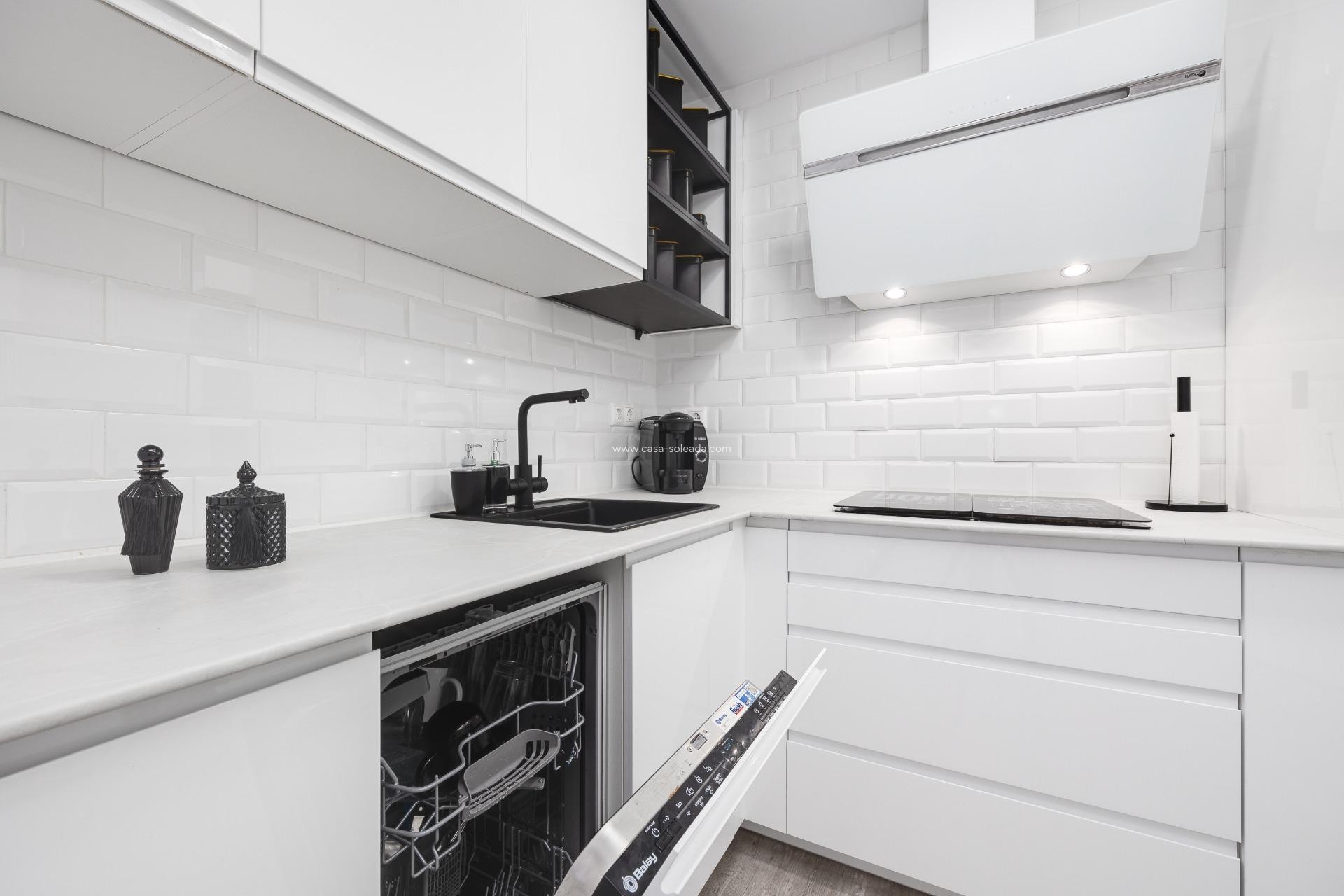 Wiederverkauf - Wohnung - Torrevieja - Acequion
