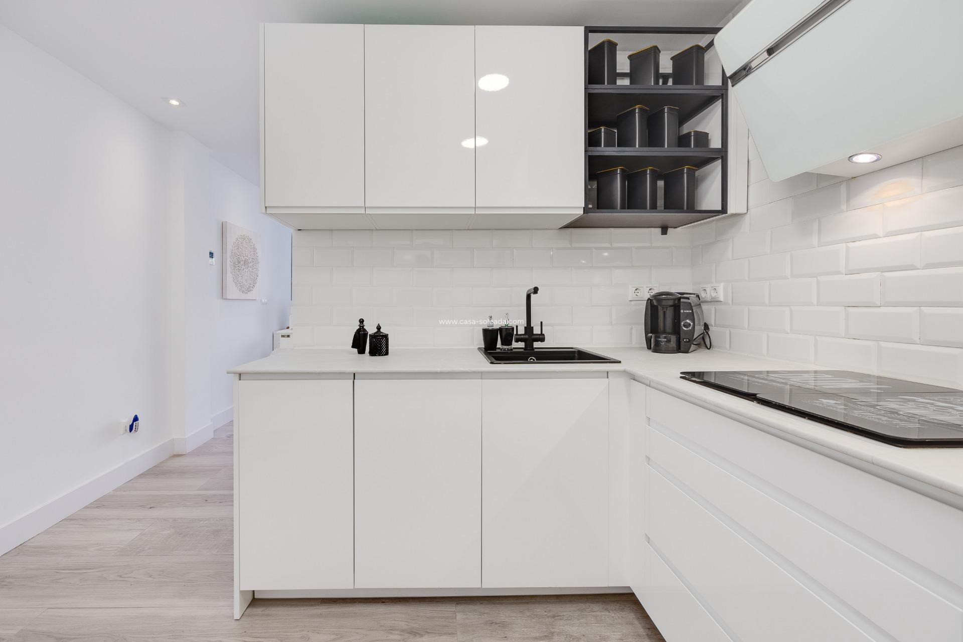 Wiederverkauf - Wohnung - Torrevieja - Acequion