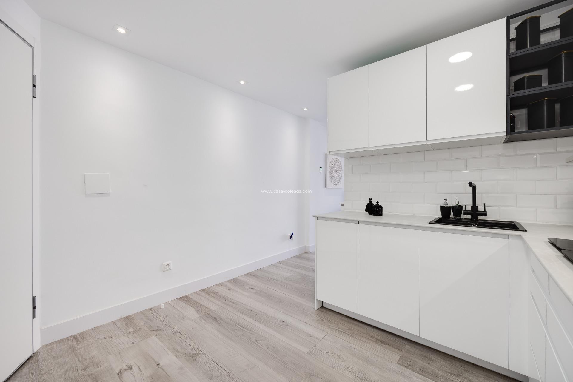 Wiederverkauf - Wohnung - Torrevieja - Acequion