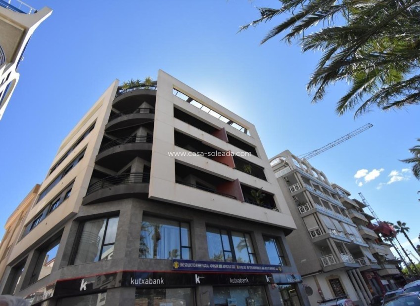 Wiederverkauf - Wohnung - Torrevieja - Centro - Muelle Pesquero