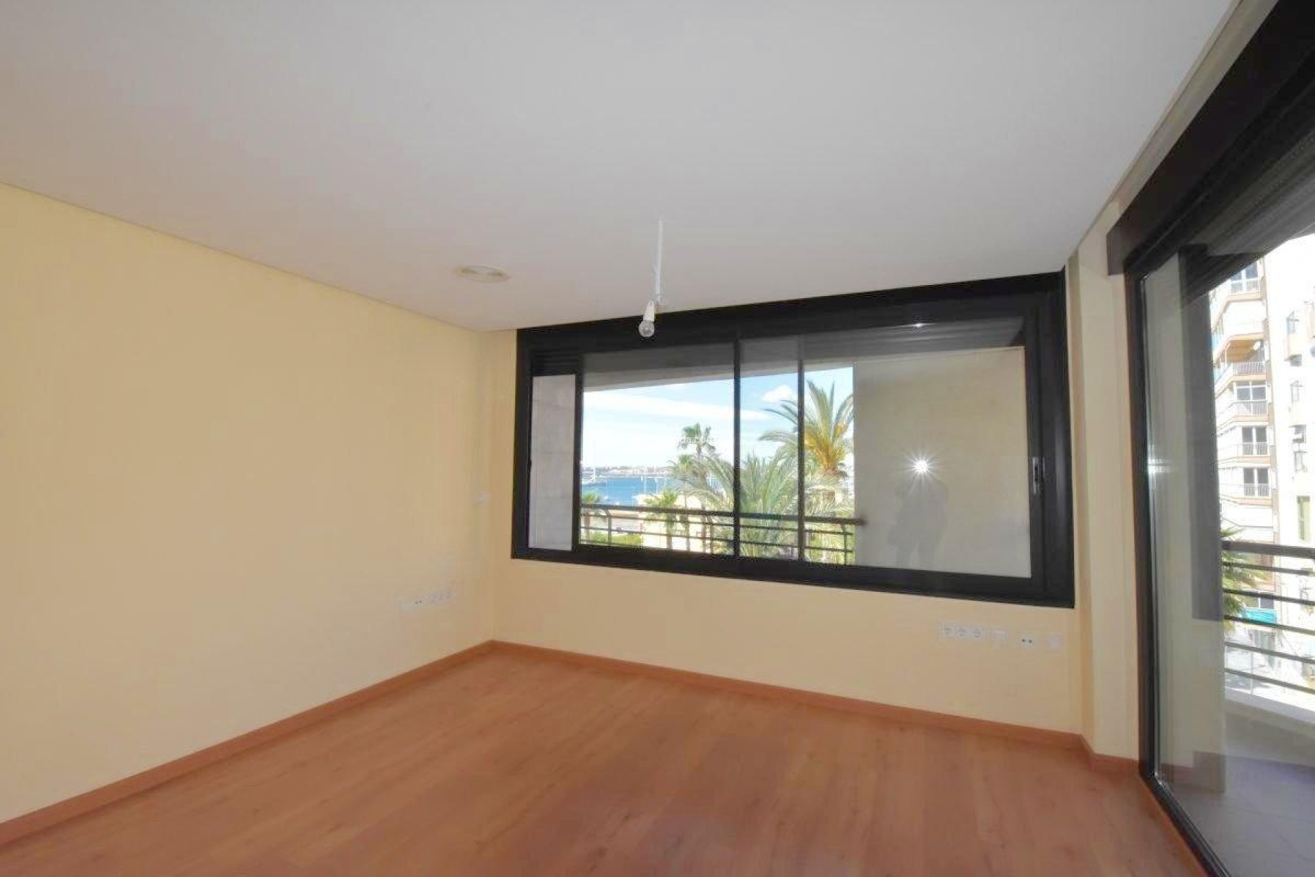 Wiederverkauf - Wohnung - Torrevieja - Centro - Muelle Pesquero