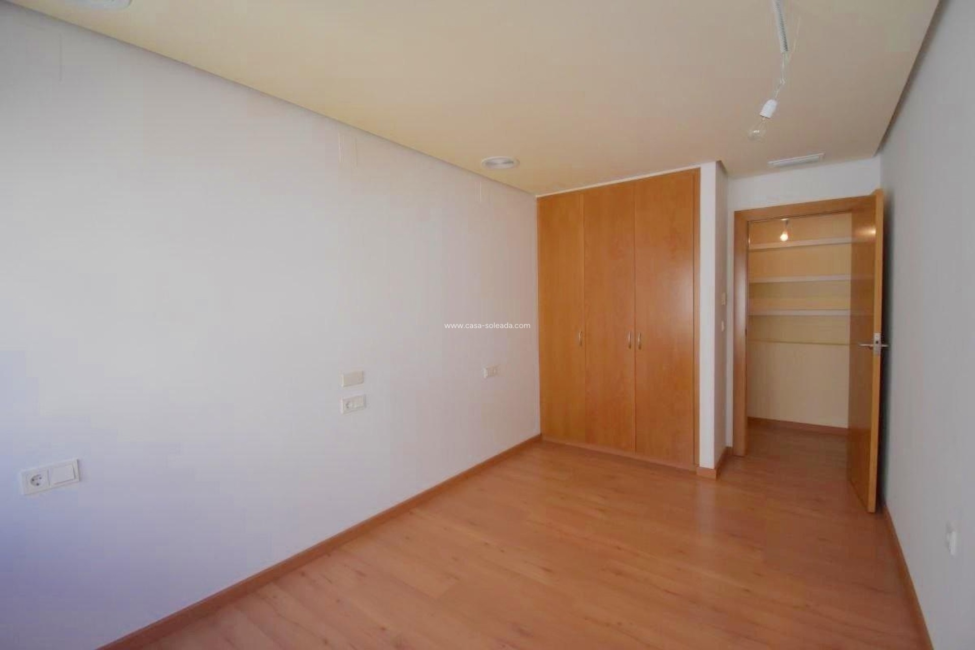 Wiederverkauf - Wohnung - Torrevieja - Centro - Muelle Pesquero