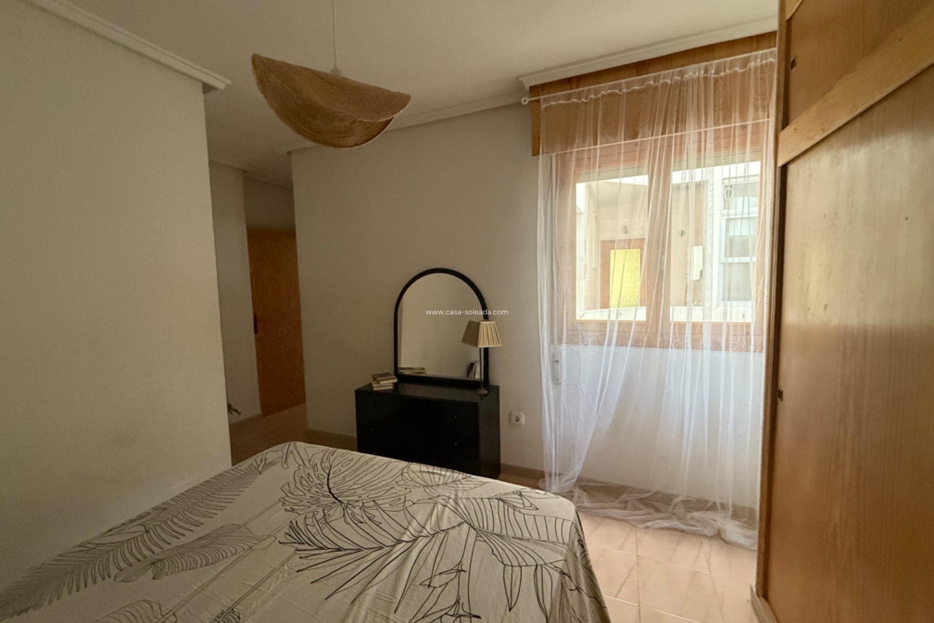 Wiederverkauf - Wohnung - Torrevieja - El Acequión - Los Náufragos