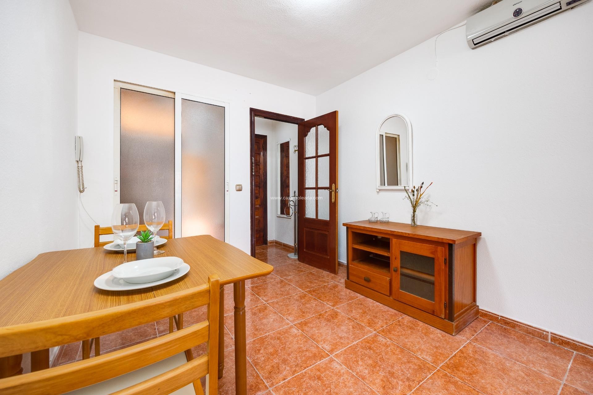 Wiederverkauf - Wohnung - Torrevieja - Playa De Los Naufragos