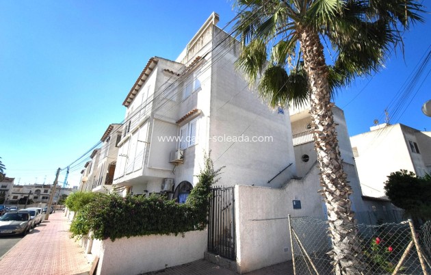 Wohnung - Wiederverkauf - Torrevieja - Calas Blanca