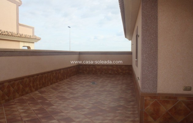 Obra nueva - Adosado - Torrevieja
