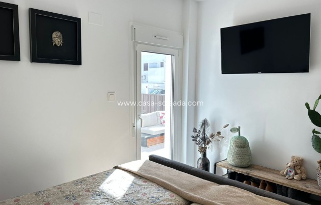 Reventa - Apartamento / piso - Pilar de la Horadada