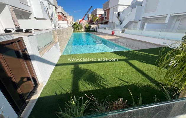 Reventa - Apartamento / piso - Pilar de la Horadada