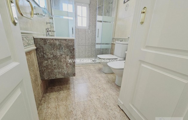 Herverkoop - Villa - Torrevieja - La Siesta