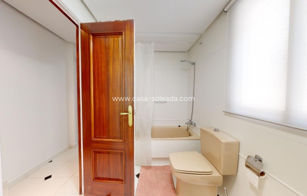 Resale - Apartment / flat - Torrevieja - Playa del Cura