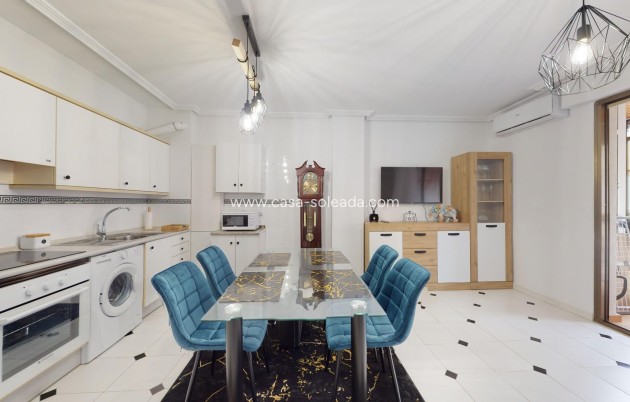 Resale - Apartment / flat - Torrevieja - Playa del Cura