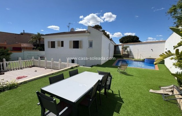 Resale - Villa - Torrevieja - Costa Blanca