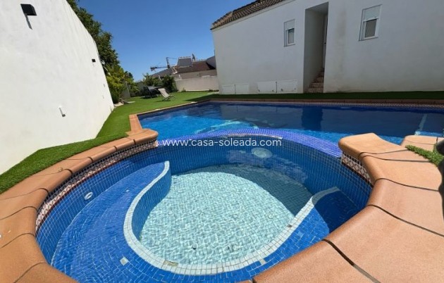 Resale - Villa - Torrevieja - Costa Blanca
