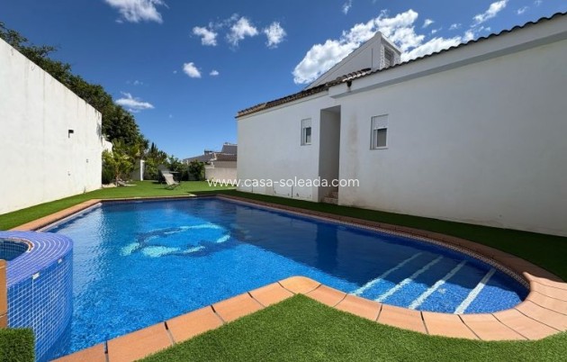 Resale - Villa - Torrevieja - Costa Blanca