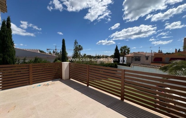 Resale - Villa - Torrevieja - Costa Blanca