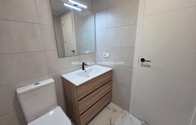 Herverkoop - Appartement / flat - Torrevieja - Punta Prima