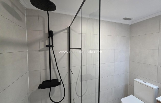 Herverkoop - Appartement / flat - Torrevieja - Punta Prima