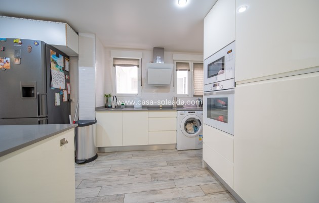 Reventa - Apartamento / piso - Torrevieja