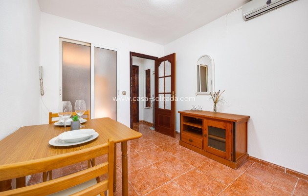 Herverkoop - Appartement / flat - Torrevieja - Playa De Los Naufragos