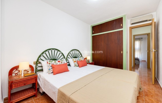 Herverkoop - Appartement / flat - Torrevieja - Playa De Los Naufragos