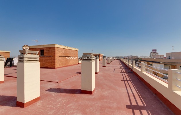 Herverkoop - Appartement / flat - Torrevieja - Playa De Los Naufragos