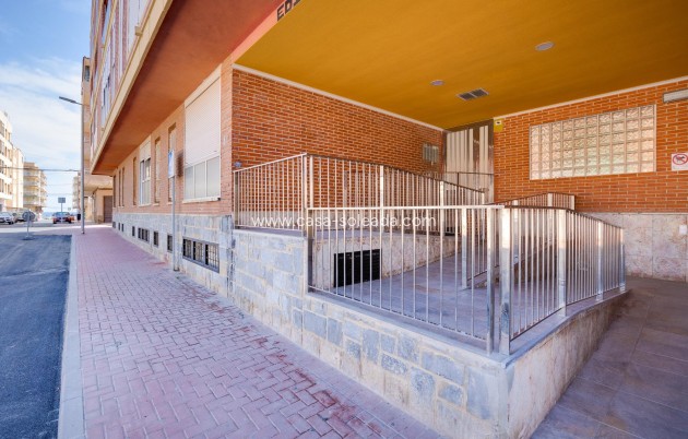 Herverkoop - Appartement / flat - Torrevieja - Playa De Los Naufragos