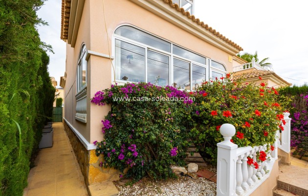 Herverkoop - Villa - Orihuela Costa - Villamartín