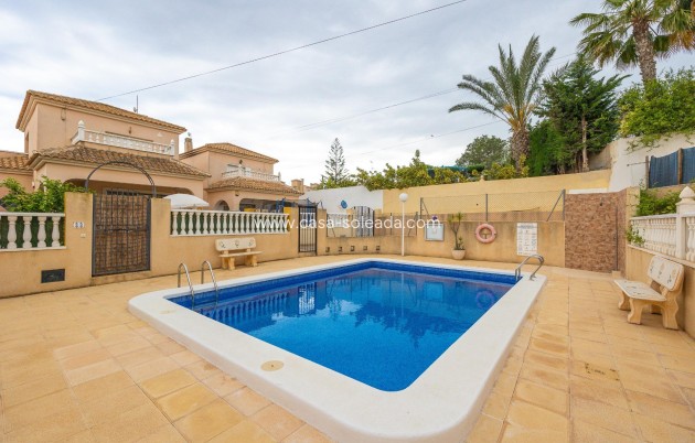 Herverkoop - Villa - Orihuela Costa - Villamartín