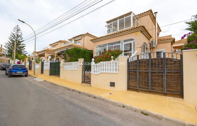 Herverkoop - Villa - Orihuela Costa - Villamartín