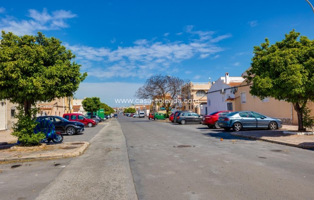 Herverkoop - Herenhuis - Torrevieja - La Siesta