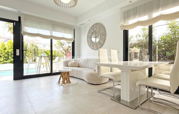Herverkoop - Villa - Orihuela Costa - Villamartín