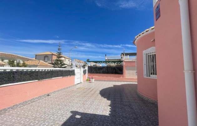 Herverkoop - Villa - Playa Flamenca - Costa Blanca