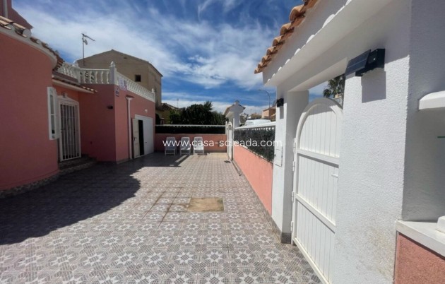 Herverkoop - Villa - Playa Flamenca - Costa Blanca