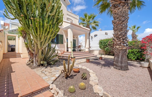 Wiederverkauf - Villa - Orihuela Costa - Costa Blanca