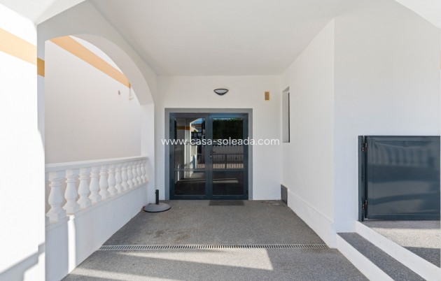 Herverkoop - Villa - Orihuela Costa - Costa Blanca