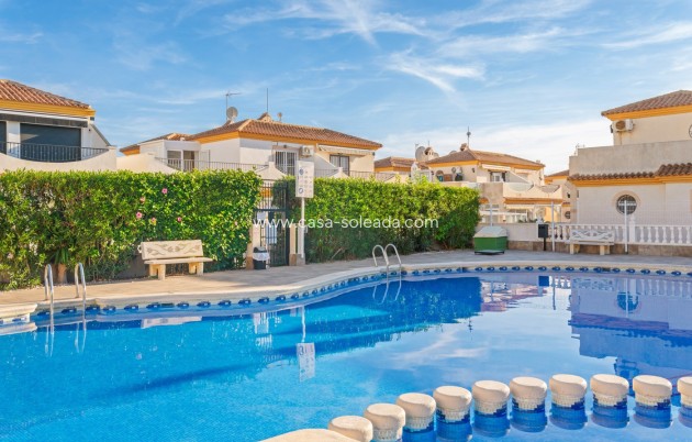 Herverkoop - Villa - Orihuela Costa - Costa Blanca
