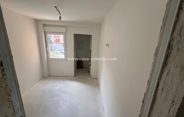 Resale - Apartment / flat - Torrevieja - Acequion